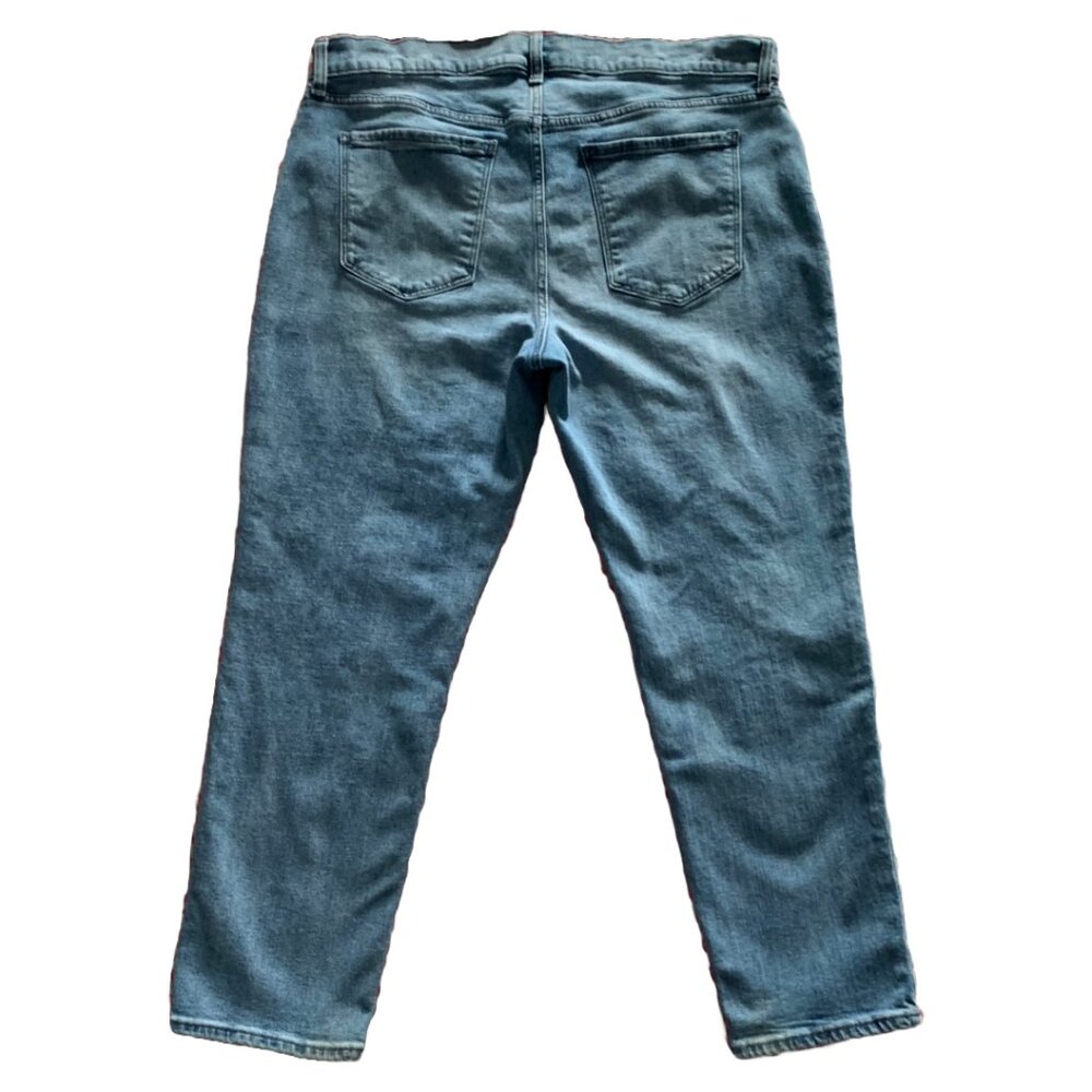 OLD NAVY Women's Clean Garcia Boyfriend Mid-Rise Straight Ankle Jeans Sz 14 - Picture 7 of 7